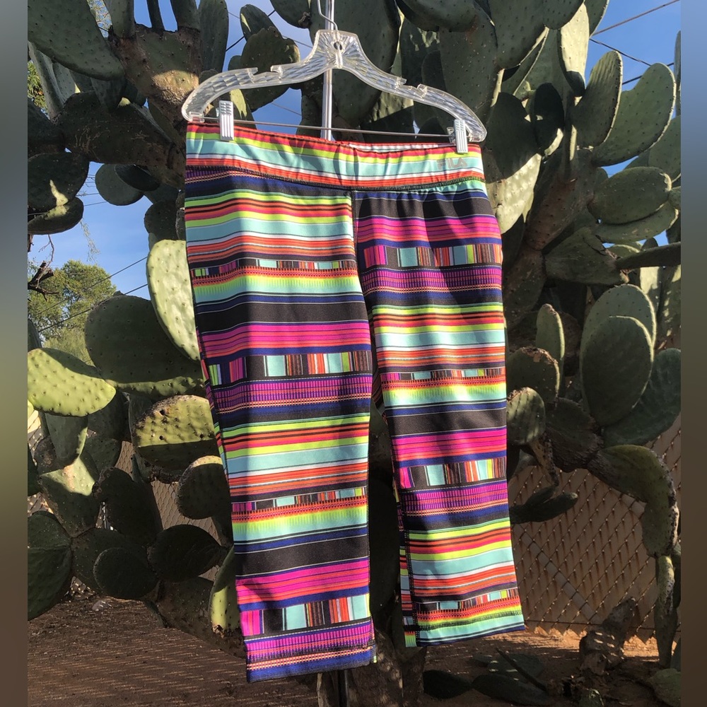Colorful patterned running capris
